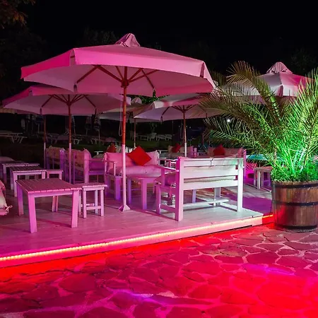 Bryasta & Restaurant 3*