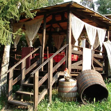 Hotel Bryasta & Restaurant 3*
