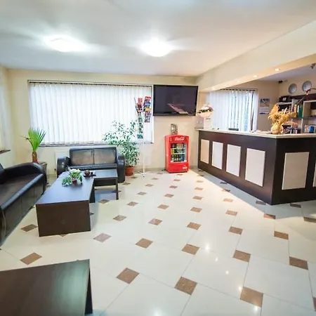 Hotel Bryasta & Restaurant