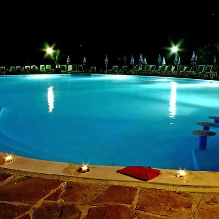 Bryasta & Restaurant Hotel 3*