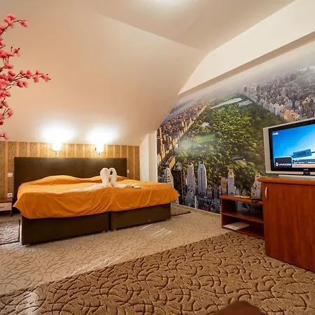 Bryasta & Restaurant Hotel 3*